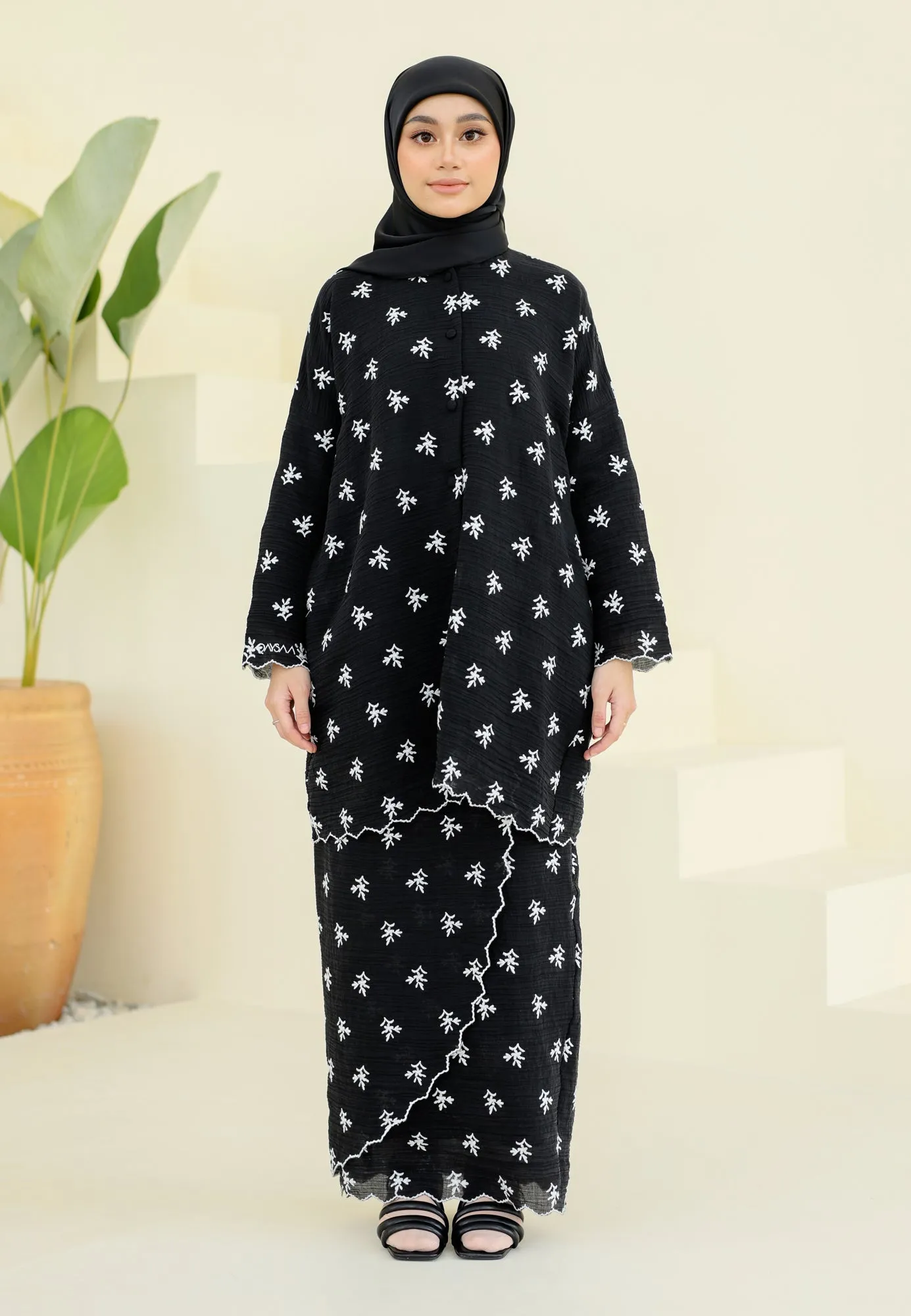 Bertemu Kurung (Black)