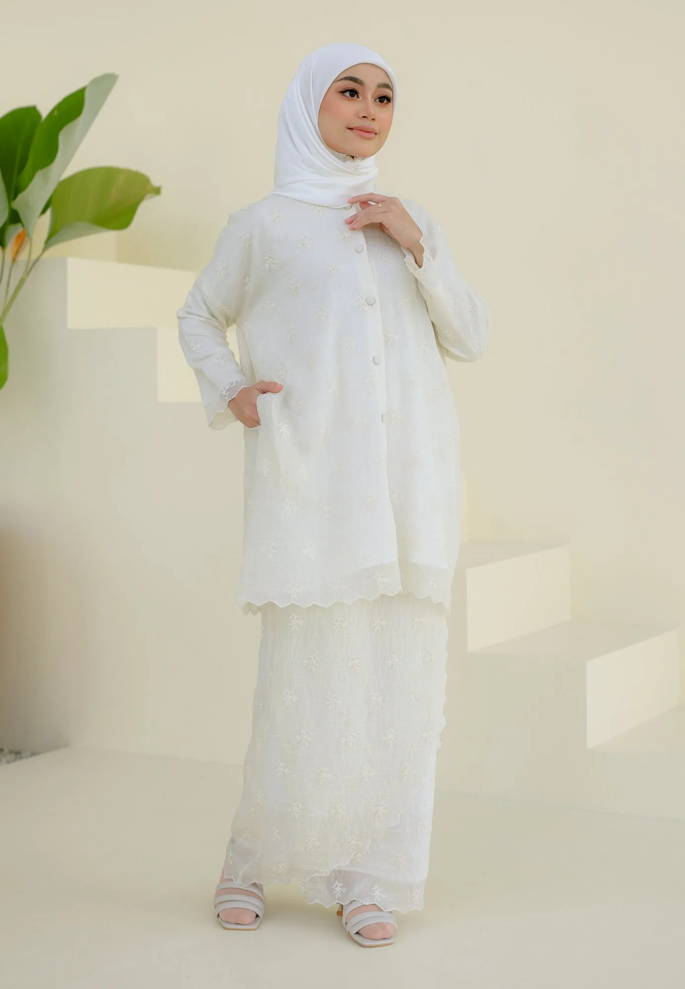 Bertemu Kurung (Cream White)