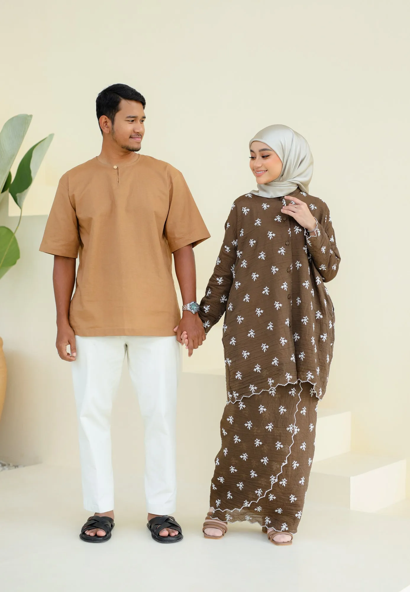 Bertemu Kurung (Dark Brown)