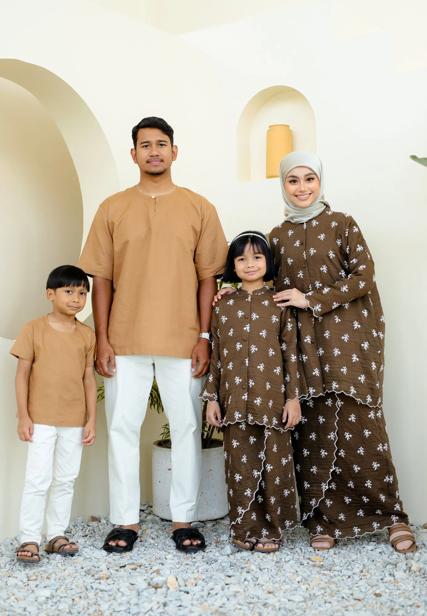 Bertemu Kurung (Dark Brown)