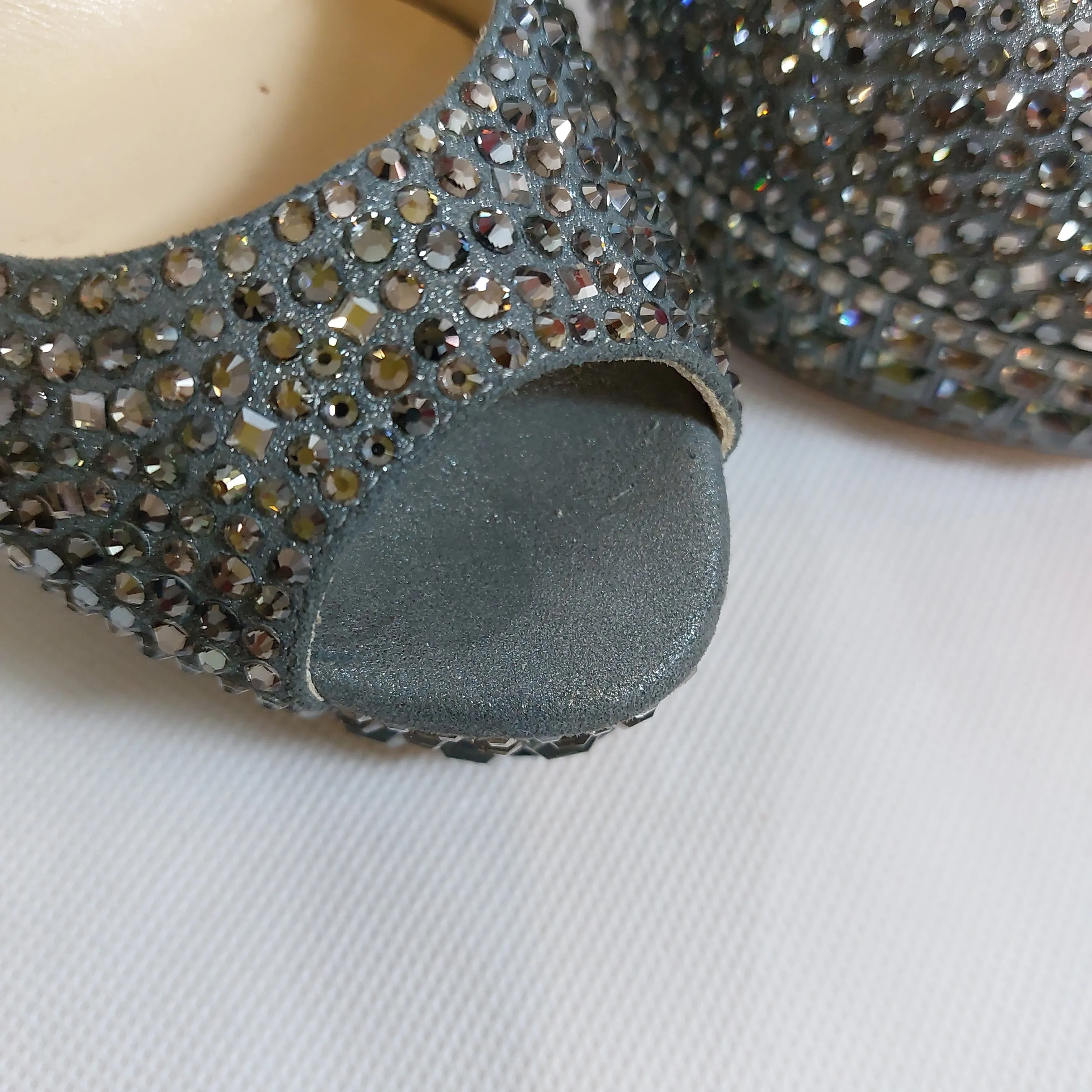 Jimmy Choo Grey Crystal Embellished Peep-toe Platform Pumps | Pre Loved |